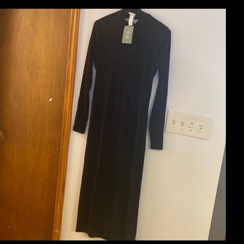 H&M ribbed cut out back dress